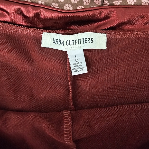 UO Satin Skort - Picture 4 of 5